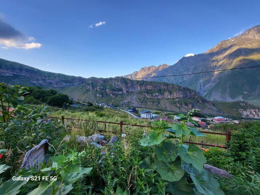 Villa Peak House Kazbegi Exterior foto