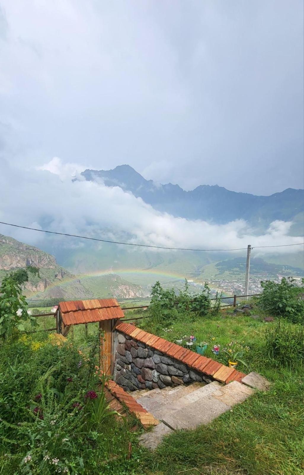 Villa Peak House Kazbegi Exterior foto